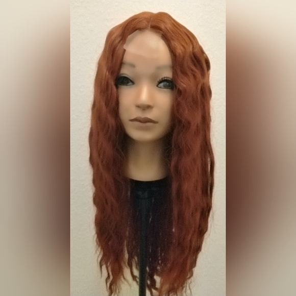 Lace wig - Picture 2 of 5